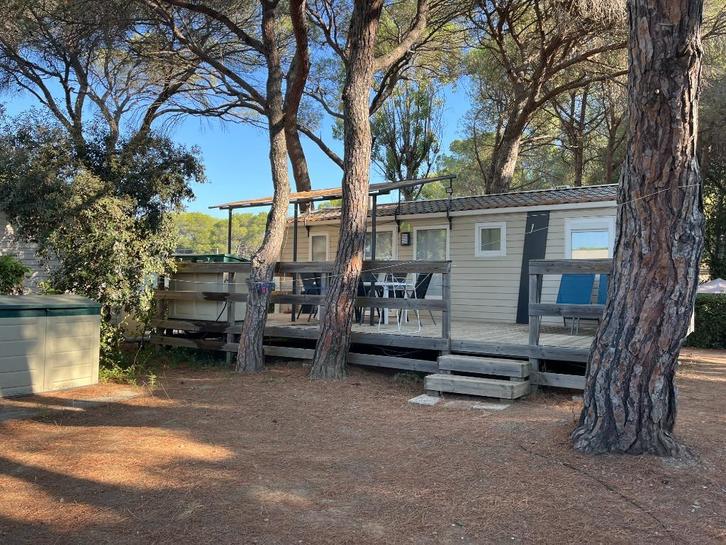 Stacaravan te huur op Campind La Baume te Fréjus, Vakantie, Campings, Overige, In bos, Airconditioning, Speeltuin, Wasmachine