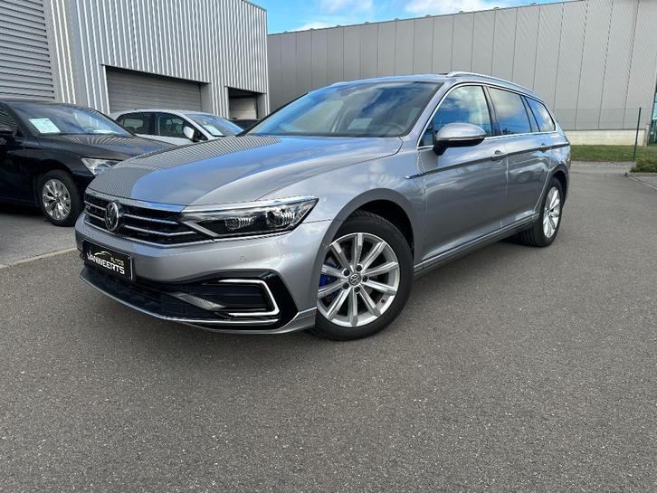 Vw Passat variant GTE plug-in hybride, FULL OPTION, Auto's, Volkswagen, Bedrijf, Te koop, Passat, 360° camera, ABS, Achteruitrijcamera