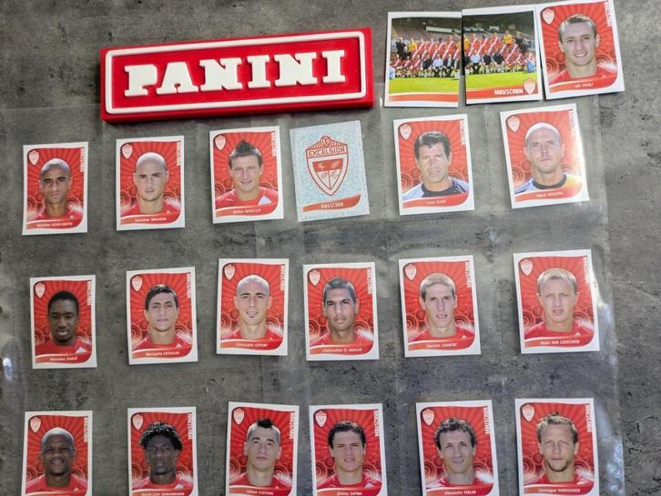Panini football 2009 MOUSCRON 21 voetbal stickers 2009, Hobby en Vrije tijd, Stickers en Plaatjes, Nieuw, Verzenden