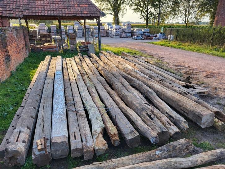 Oude houten balken te koop, Doe-het-zelf en Bouw, Hout en Planken, Zo goed als nieuw, Eiken, Ophalen