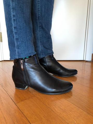 bottines noires en cuir 37 beschikbaar voor biedingen