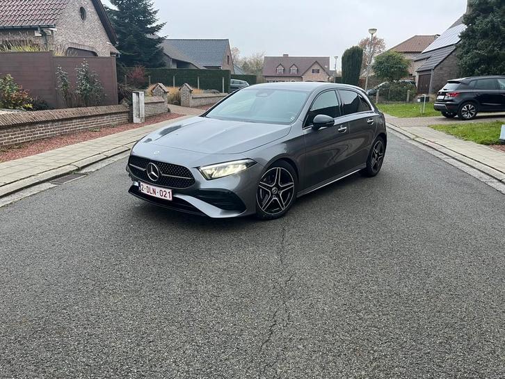 Mercedes A180 AMG LINE facelift, Autos, Mercedes-Benz, Particulier, Classe A, Caméra de recul, Essence, Euro 6, Hatchback, 5 portes
