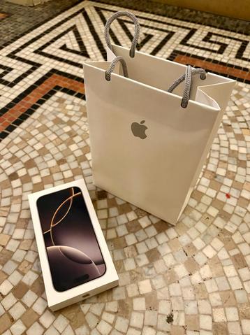 Iphone 16 Pro • 128 Go • Titane naturel beschikbaar voor biedingen