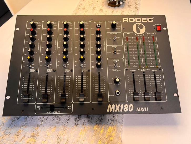 Gereviseerde rodec mx180 mk3, Muziek en Instrumenten, Mengpanelen, Gebruikt, Ophalen