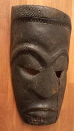 Masque exotique en bois. Laid et ancien. 32 cm, Enlèvement ou Envoi