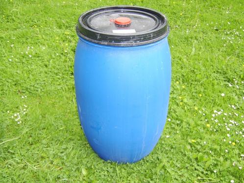 gereinigde blauwe vaten of tonnen geschikt voor opvang water, Tuin en Terras, Regentonnen, Gebruikt, Kunststof, 75 tot 150 liter