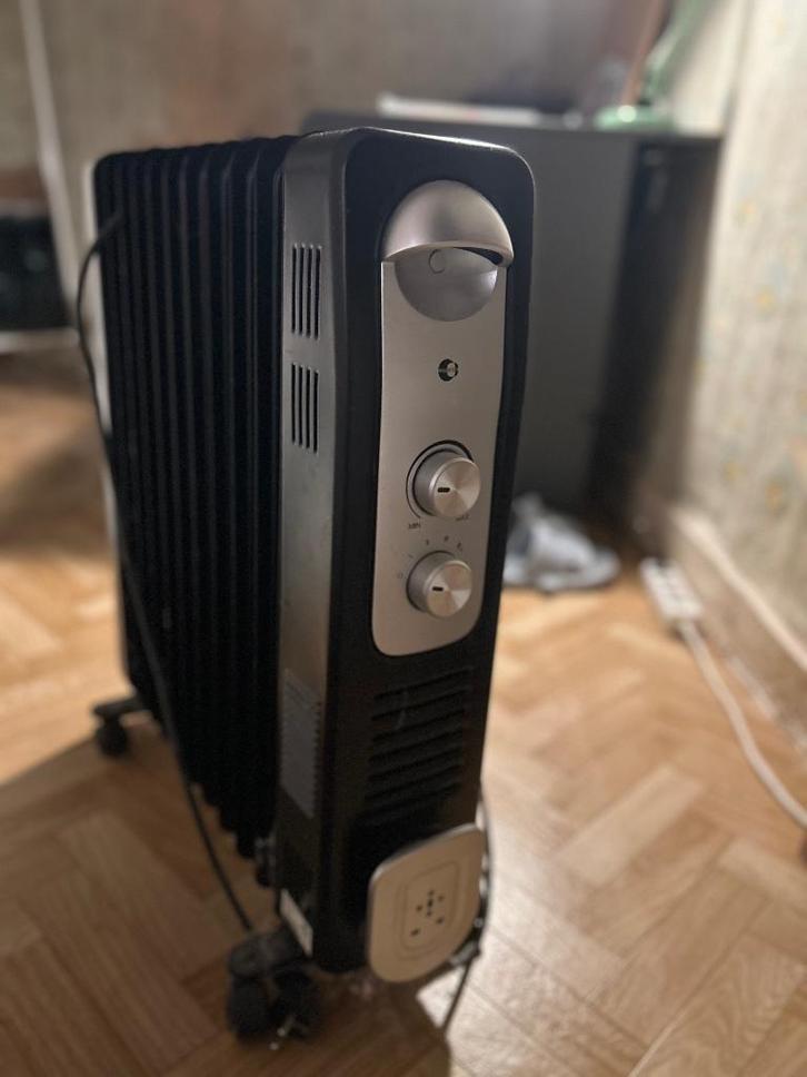 Radiateur, Doe-het-zelf en Bouw, Verwarming en Radiatoren, Zo goed als nieuw, Radiator, 30 tot 80 cm, Minder dan 60 cm, Ophalen