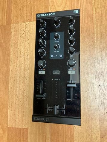 Traktor Kontrol Z1 DJ Controller, Autres marques, Tourne-disque, Connexion USB, Enlèvement ou Envoi