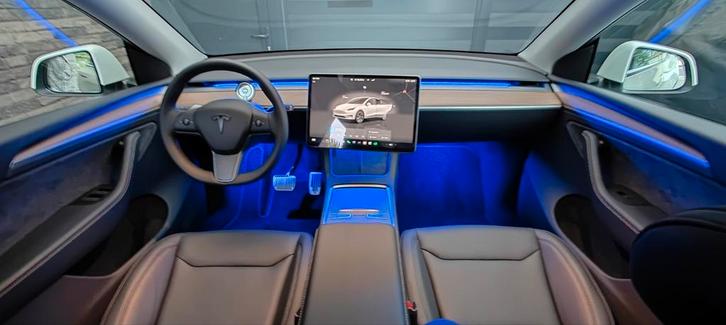 Tesla model Y - model 3 upgrade kit, Auto's, Tesla, Particulier, Model Y, USB, Ophalen