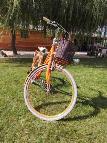 Coole damesfiets laag model beschikbaar voor biedingen