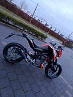 Ktm Duke 125cc gratis KTM helm en handschoenen, Fietsen en Brommers, Brommers | Derbi, Ophalen, 6 versnellingen, Gebruikt, 125 cc