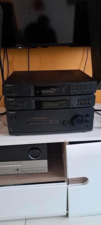 een Sony STR-D209 compacte stereo beschikbaar voor biedingen