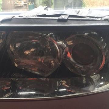 Audi A4 8E koplamp bestuurderszijde beschikbaar voor biedingen