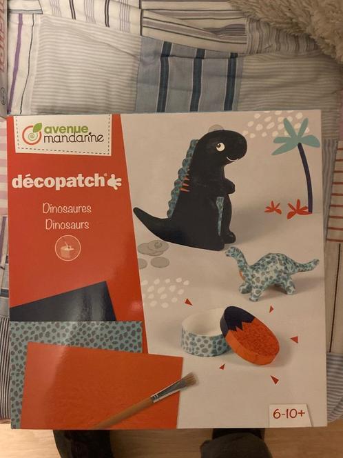 Decopatch dinosaurussen - Avenue mandarine, Hobby en Vrije tijd, Knutselen, Zo goed als nieuw, Knutselwerk, Ophalen of Verzenden