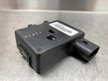 RELAIS D'ALARME Mitsubishi Outlander (GF / GG) (|8637A114|), Utilisé, Mitsubishi