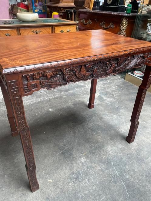 Fijn gesneden kleine Aziatische tafel, Antiek en Kunst, Antiek | Meubels | Tafels, Ophalen