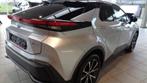 Toyota C-HR DYNAMIC PLUS BI-TONE (bj 2025, automaat), Auto's, Toyota, Automaat, Stof, Zwart, 4 cilinders