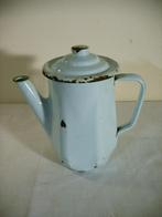 Cafetière ancienne en émail vert menthe, Antiquités & Art, Enlèvement ou Envoi