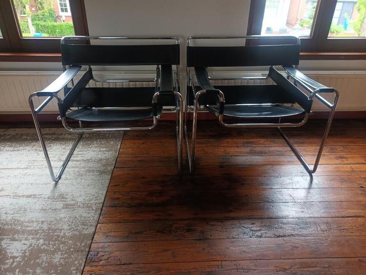 Wassily chair - Marcel Breuer, Huis en Inrichting, Stoelen, Zo goed als nieuw, Twee, Leer, Metaal, Zwart, Ophalen