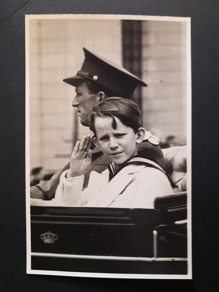 Postkaart Koningshuis België Koning Leopold III Boudewijn, Verzamelen, Koningshuis en Royalty, Gebruikt, Kaart, Foto of Prent