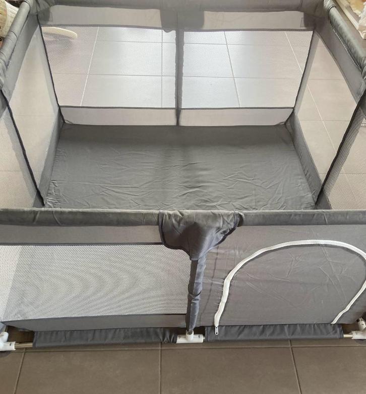 Kinderbox voor baby's en peuters - 120 x 120 cm - Grijs, Kinderen en Baby's, Babyparken, Gebruikt, Vierkant, Ophalen