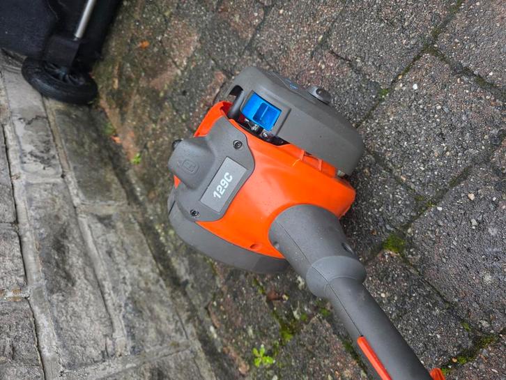 Husqvarna 129C bosmaaier, Tuin en Terras, Bosmaaiers, Zo goed als nieuw, Ophalen