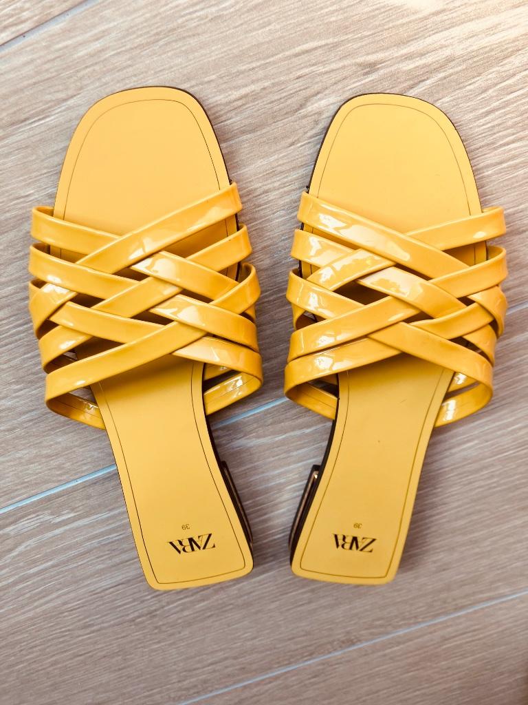 Slippers Zara 39 NEW, Neuf, Zara, Autres types, Jaune