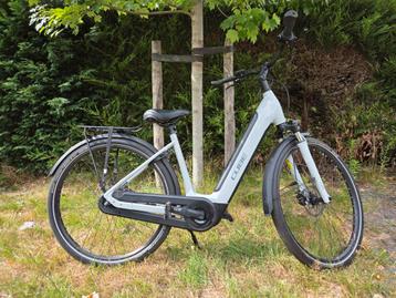 Cube Hybrid One Grijs 2023 beschikbaar voor biedingen