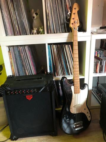 Squier Bronco Bass + Yamaha HR versterker