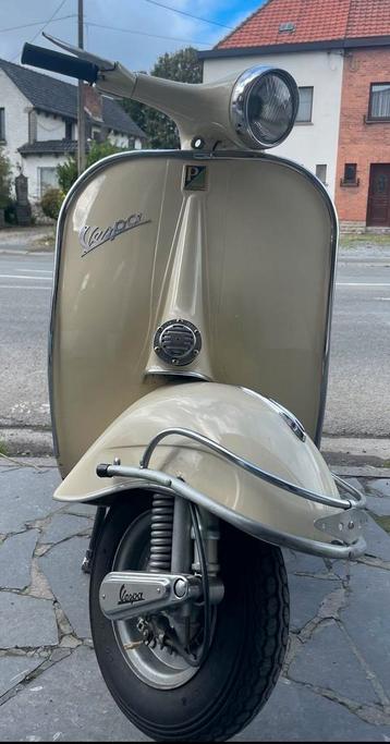 Superbe Piaggio Vespa VBB2T 1965