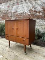 Jaren ’60 bar kastje in teak op wieltjes, Antiek en Kunst, Ophalen