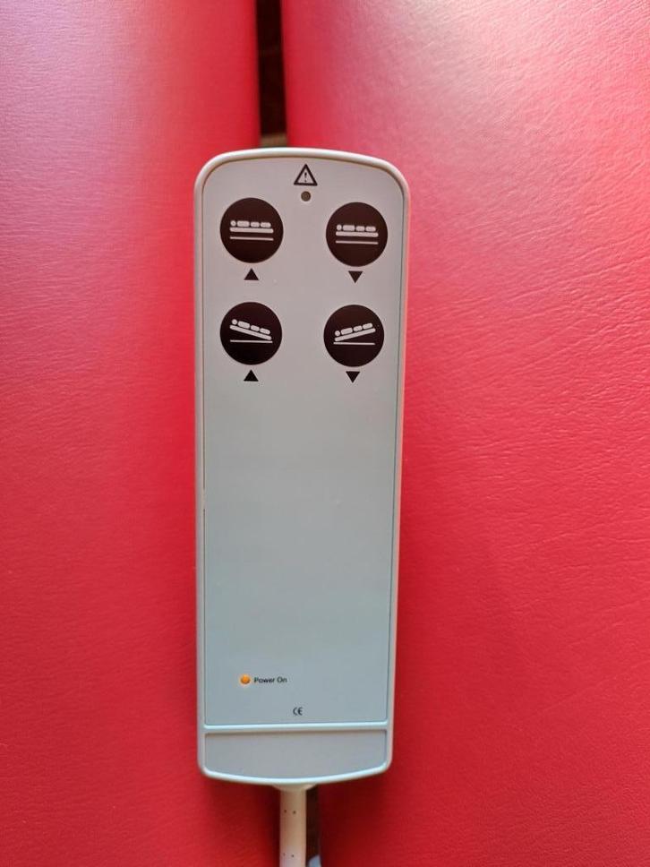 Massagetafel / Verzorgingstafel, Sport en Fitness, Massageproducten, Zo goed als nieuw, Massagetafel, Ophalen
