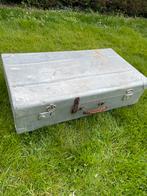 Ancienne valise belle patine pour déco