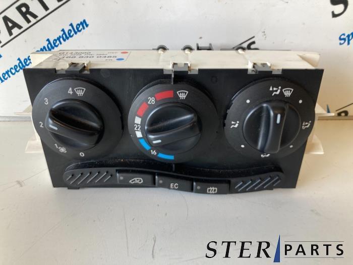 Panneau de commandes chauffage d'un Mercedes A-Klasse, Autos : Pièces & Accessoires, Tableau de bord & Interrupteurs, Mercedes-Benz
