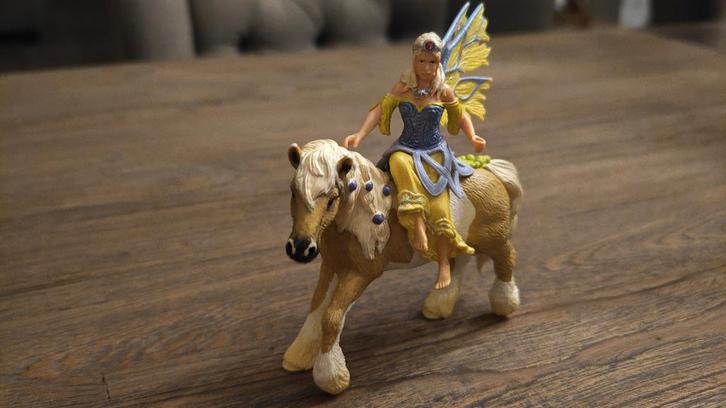 Schleich Bayala Elf Sera met paard – 70503 (2014) compleet, Verzamelen, Poppetjes en Figuurtjes, Zo goed als nieuw, Ophalen of Verzenden