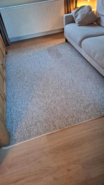 Tapijt 230x170 beschikbaar voor biedingen