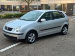 Volkswagen Polo 5 deurs 1.2i gekeurd voor verkoop, Auto's, Stof, Zwart, 1198 cc, Particulier