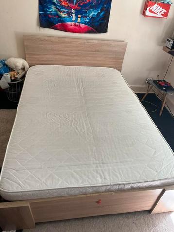 Lit 2 personne 140x200 en bois avec rangement +matelas, 140 cm, Brun, Enlèvement, Utilisé