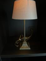 Tafellamp met lichtroze kapje, Huis en Inrichting, Lampen | Tafellampen, Minder dan 50 cm, Landelijk, Ophalen of Verzenden, Metaal
