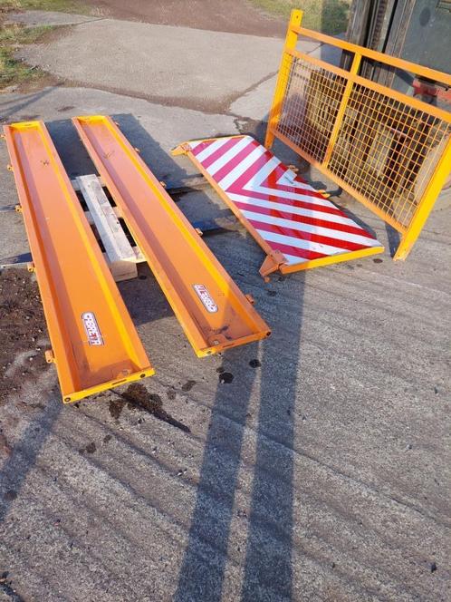 Ridelles, Zakelijke goederen, Landbouw | Onderdelen | Banden, Velgen en Assen, Ophalen