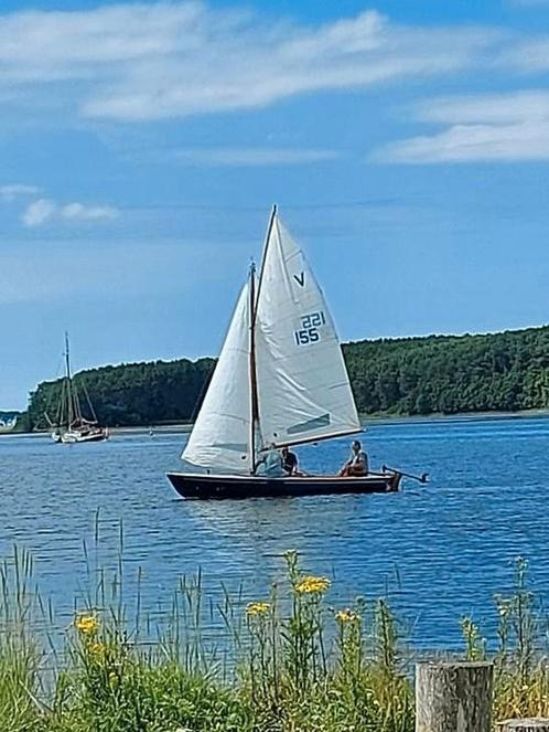 Legendarische zeilboot Vrijheid, Watersport en Boten, Open zeilboten, Gebruikt, Overige typen, 3 tot 6 meter, Polyester, Buitenboordmotor