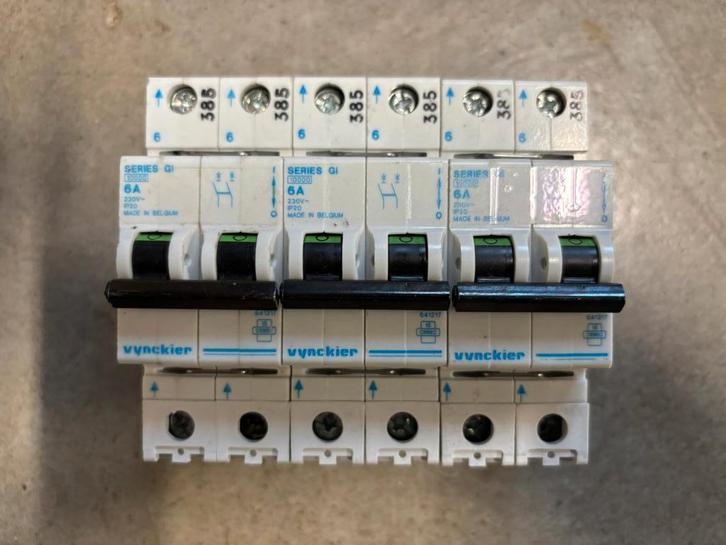 Automaat 2P-6A Vynckier, Bricolage & Construction, Éclairage de chantier, Neuf, Autres types, Enlèvement