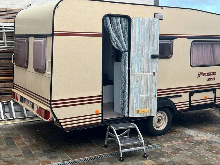 Lmc munsterland, Caravanes & Camping, Caravanes, Particulier, jusqu'à 4, 750 - 1000 kg, Siège de train, LMC et Münsterland, Lit transversal