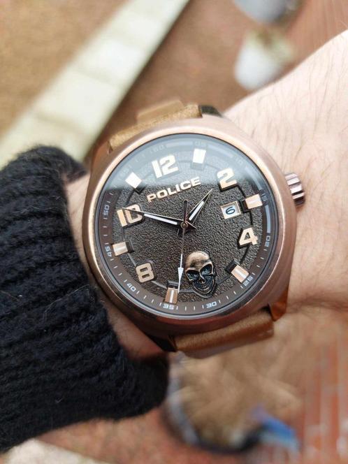 Montre marron Police hommes, Handtassen en Accessoires, Horloges | Heren, Zo goed als nieuw, Polshorloge, Overige merken, Staal