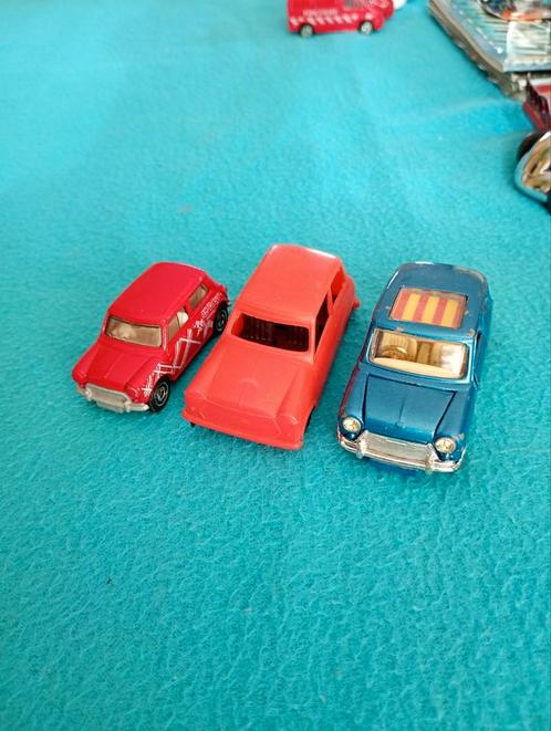 3 x Mini, Hobby en Vrije tijd, Modelauto's | Overige schalen, Zo goed als nieuw, Ophalen of Verzenden
