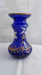 Vaas +50 jaar oud: blauw loodglas, handbeschilderd/verguld, Enlèvement