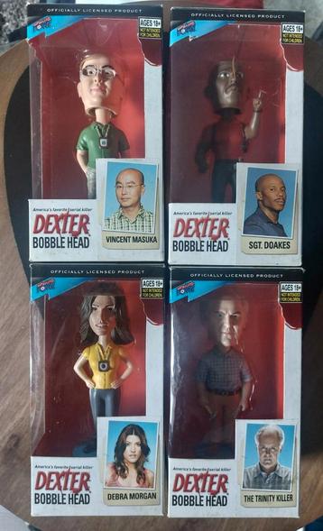 Dexter bobbleheads, Enlèvement