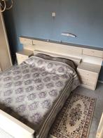 Bed + comode te koop, Huis en Inrichting, Slaapkamer | Bedden, Ophalen, Gebruikt, Tweepersoons, Crème