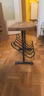 Porte journaux en bois massif rt fer forgé, Enlèvement, Utilisé