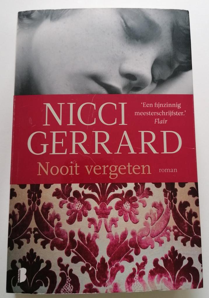 Nicci Gerrard - Nooit vergeten, Boeken, Literatuur, Zo goed als nieuw, Ophalen of Verzenden